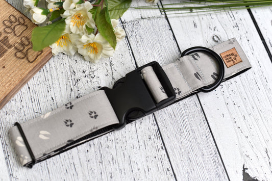 Forest Footprints Collar