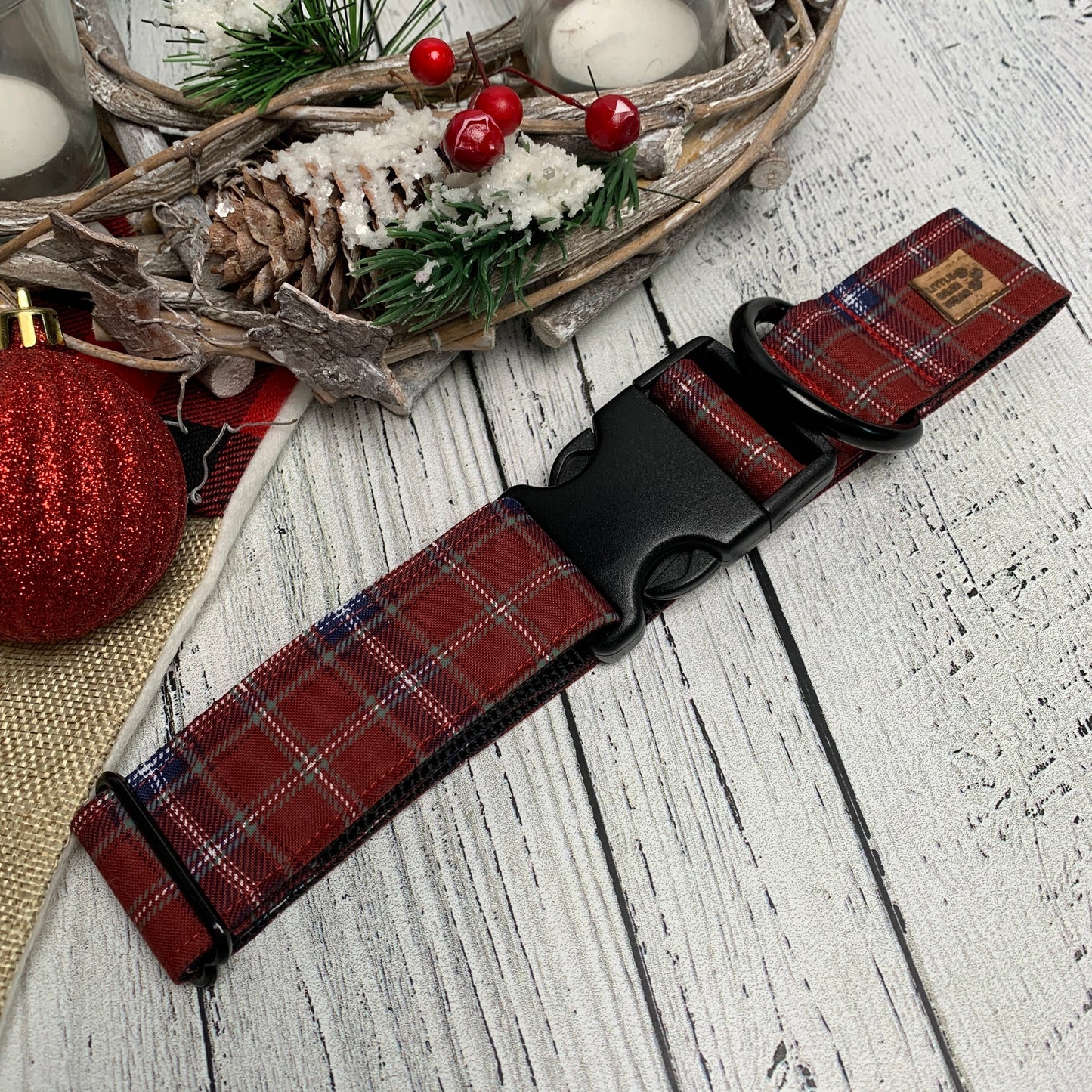 Skipper Seasonal Plaid Collar