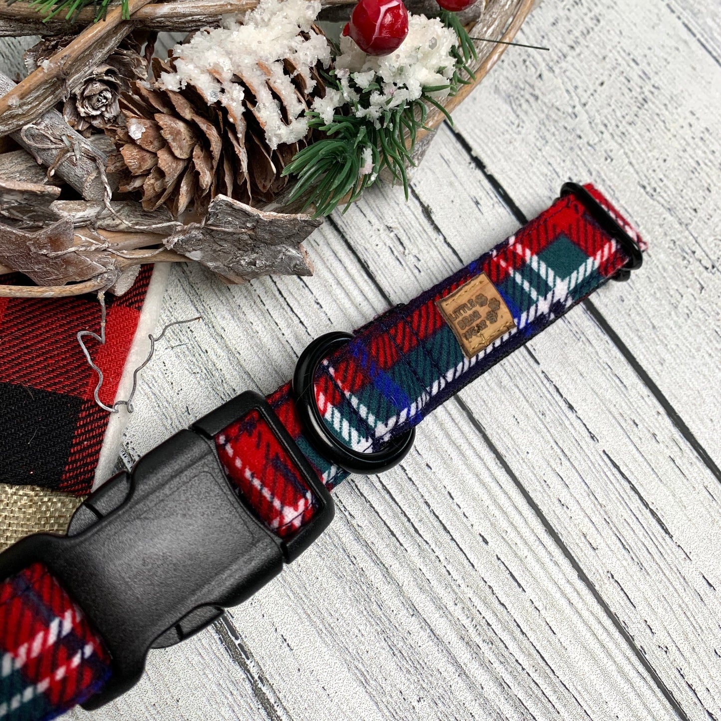 Sam Snowy Plaid Collar