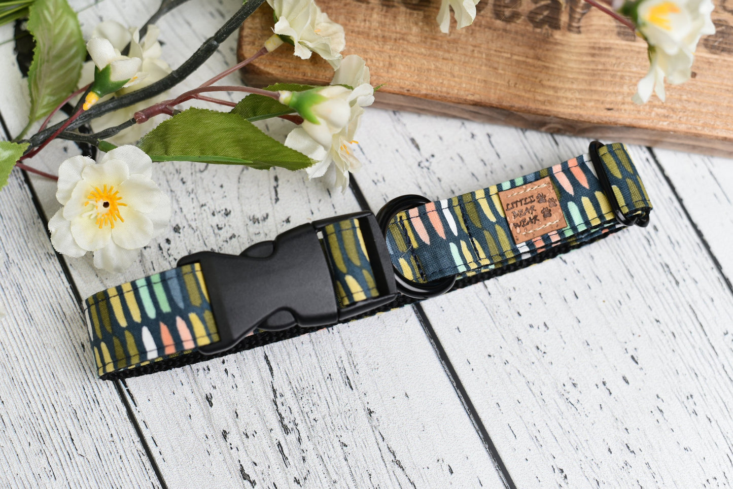 Kona Vivid Collar